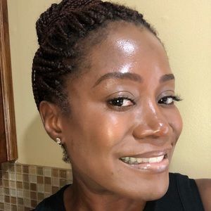 Meet your Posher, Christine